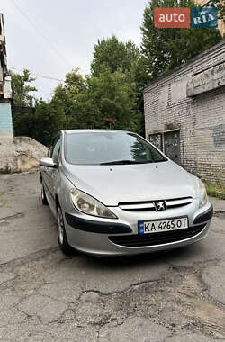 Хэтчбек Peugeot 307 2004 в Киеве