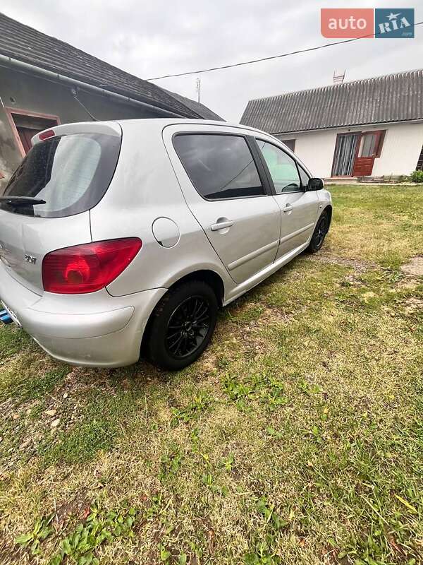 Хэтчбек Peugeot 307 2003 в Черновцах