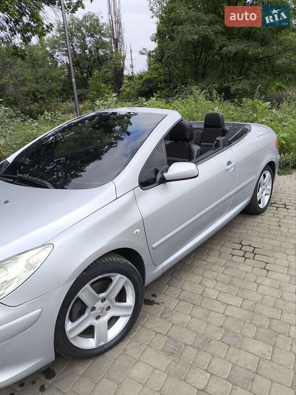 Кабриолет Peugeot 307 2006 в Першотравенске