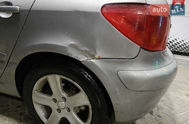 Хэтчбек Peugeot 307 2003 в 