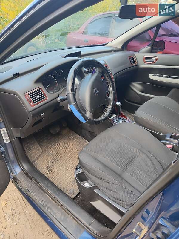 Хетчбек Peugeot 307 2006 в Дніпрі