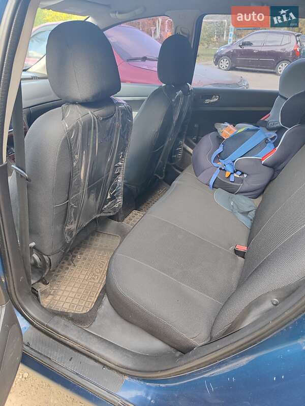 Хетчбек Peugeot 307 2006 в Дніпрі