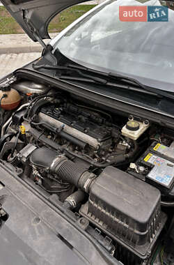 Кабриолет Peugeot 307 2004 в  фото 12 Кабриолет Peugeot 307 2004 в