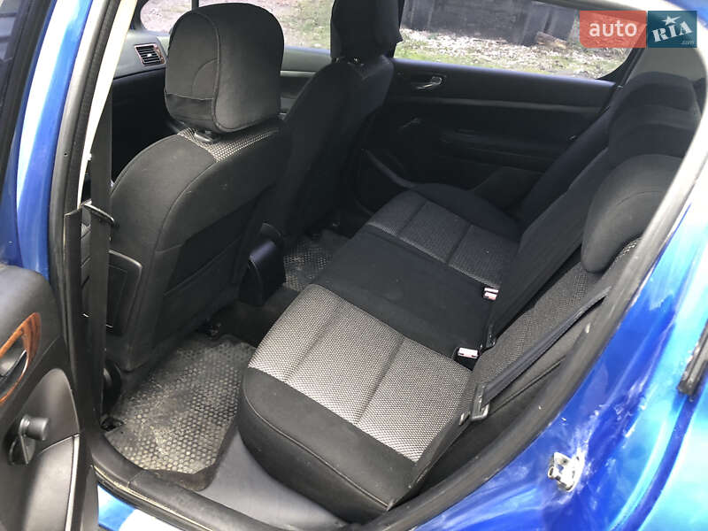 Хетчбек Peugeot 307 2004 в Сторожинці