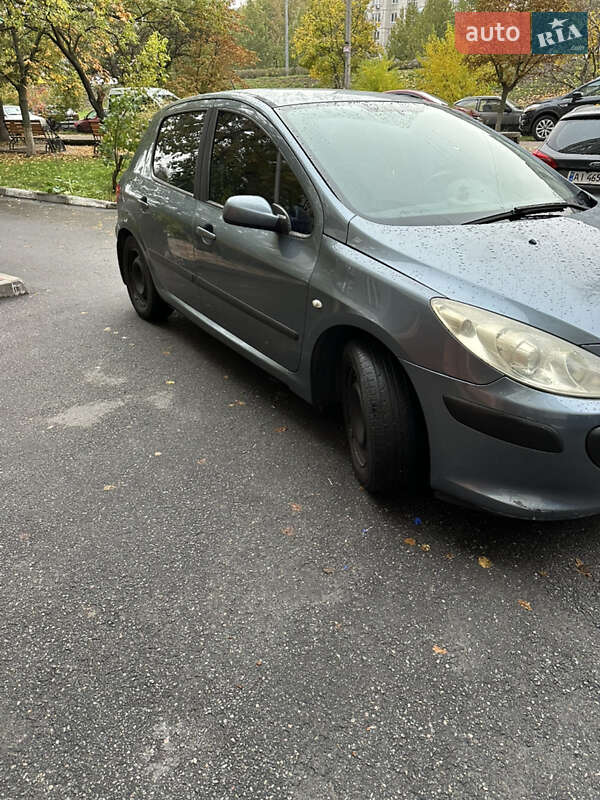 Хэтчбек Peugeot 307 2006 в Обухове