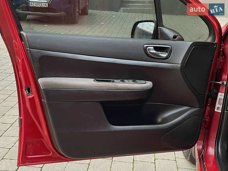 Хэтчбек Peugeot 307 2003 в Ивано-Франковске фото 11 Хэтчбек Peugeot 307 2003 в Ивано-Франковске