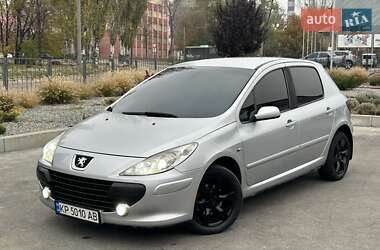 Хэтчбек Peugeot 307 2006 в Запорожье