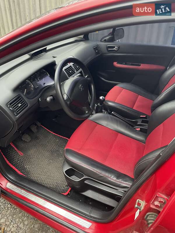 Хетчбек Peugeot 307 2004 в Полтаві