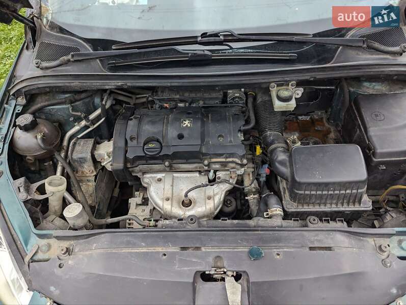 Хэтчбек Peugeot 307 2002 в Самборе