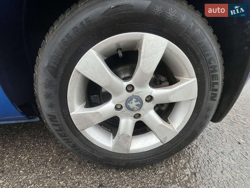 Хетчбек Peugeot 307 2003 в Полтаві