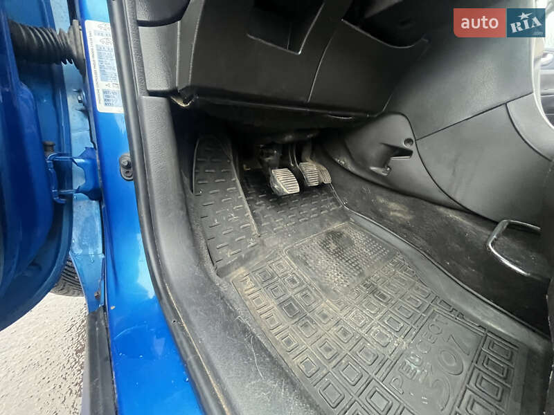 Хетчбек Peugeot 307 2003 в Полтаві