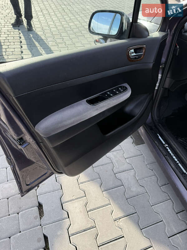 Хетчбек Peugeot 307 2002 в Кам'янець-Подільському