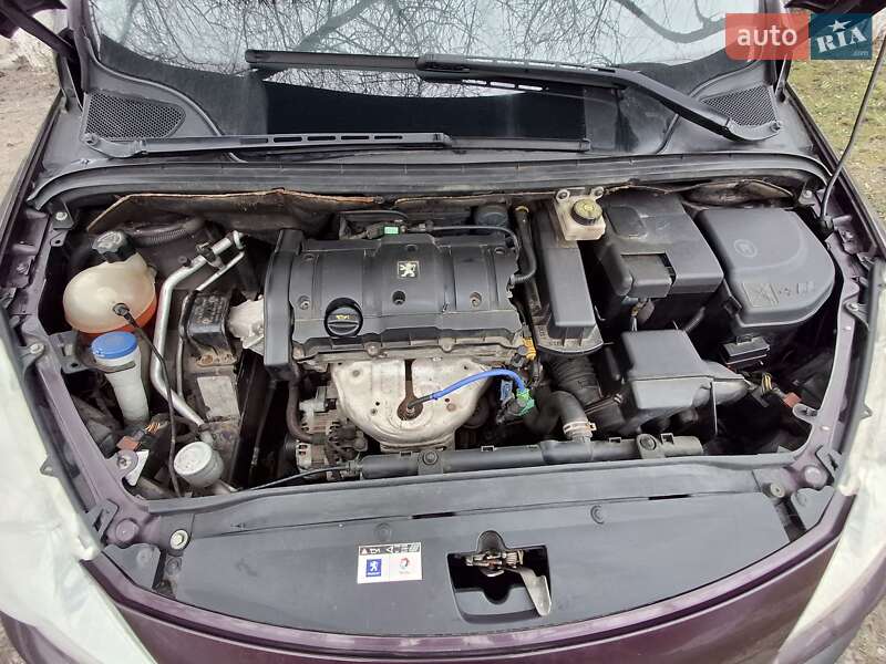 Хэтчбек Peugeot 307 2006 в Обухове