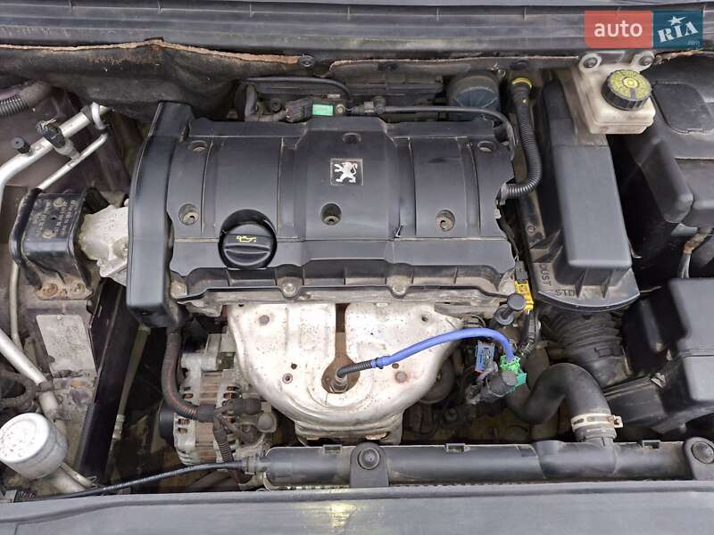 Хэтчбек Peugeot 307 2006 в Обухове