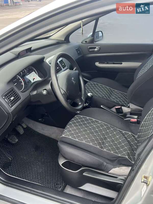 Універсал Peugeot 307 2003 в Рівному