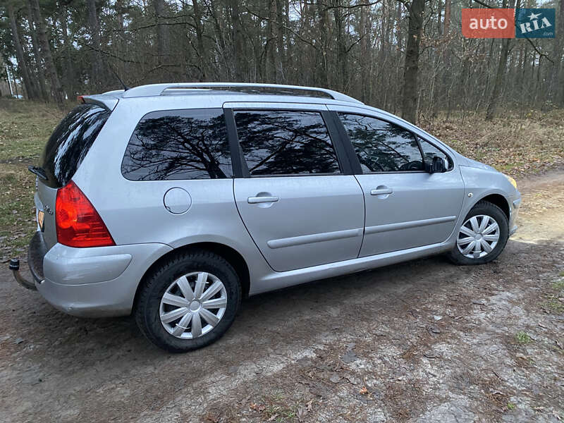 Универсал Peugeot 307 2006 в Сарнах
