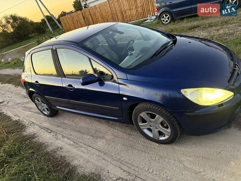 Хэтчбек Peugeot 307 2001 в Киеве