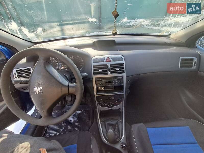 Универсал Peugeot 307 2003 в Боярке