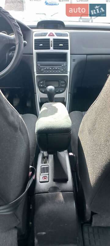 Хэтчбек Peugeot 307 2004 в Ужгороде