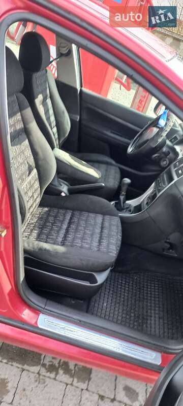 Хэтчбек Peugeot 307 2004 в Ужгороде