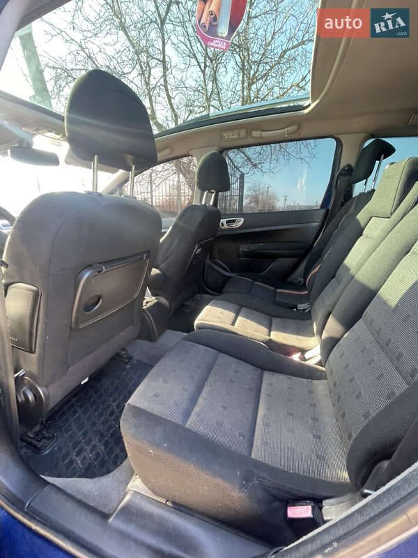 Универсал Peugeot 307 2002 в Петродолинском