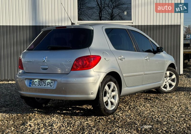Хэтчбек Peugeot 307 2006 в Стрые