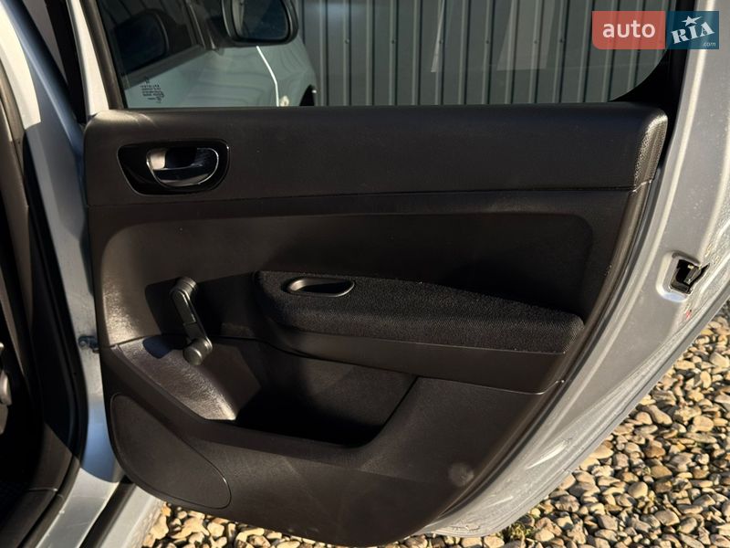 Хэтчбек Peugeot 307 2006 в Стрые