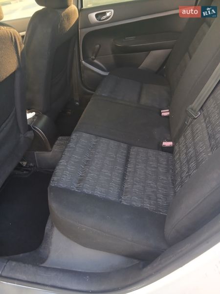 Хэтчбек Peugeot 307 2004 в Киеве