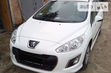 Универсал Peugeot 308 2011 в Киеве