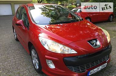 Хэтчбек Peugeot 308 2010 в Черновцах