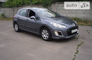 Хэтчбек Peugeot 308 2011 в Киеве