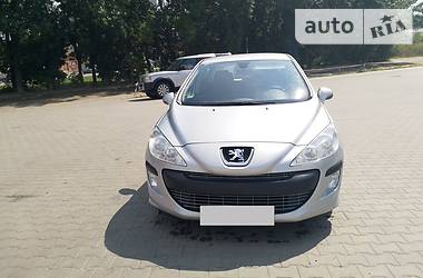 Хэтчбек Peugeot 308 2011 в Львове