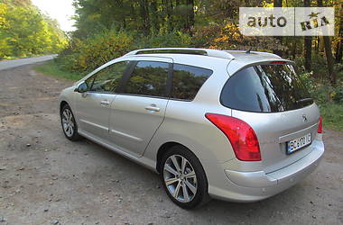 Универсал Peugeot 308 2011 в Бродах