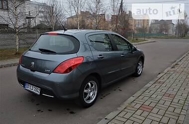 Хэтчбек Peugeot 308 2008 в Луцке