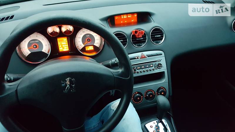 Хэтчбек Peugeot 308 2008 в 