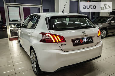 Хэтчбек Peugeot 308 2014 в Черновцах