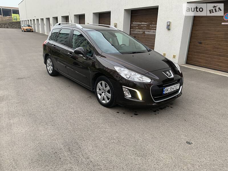 Універсал Peugeot 308 2012 в Рівному