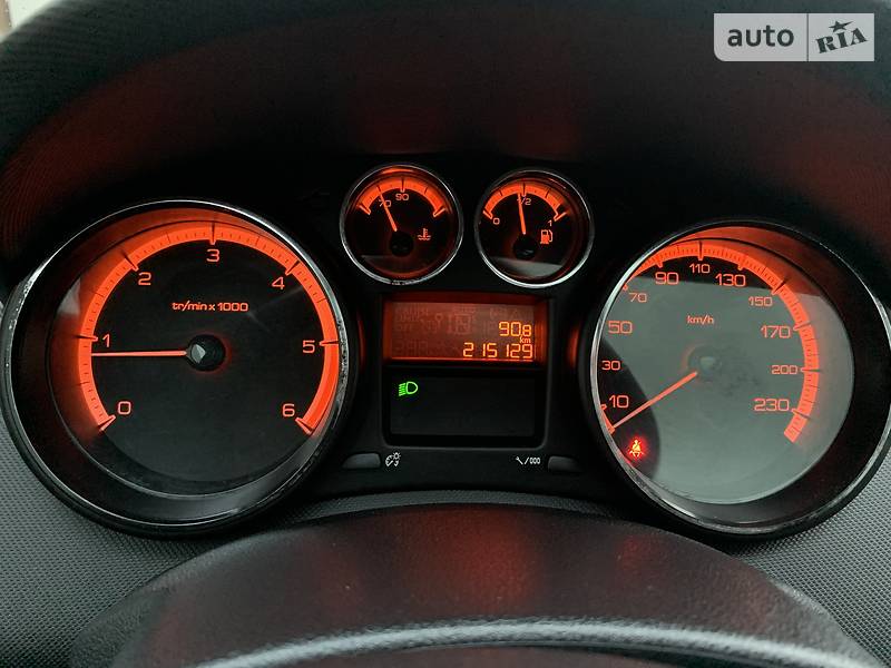 Універсал Peugeot 308 2012 в Рівному