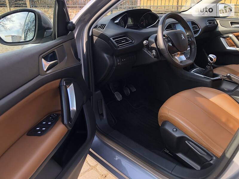 Універсал Peugeot 308 2014 в Бродах