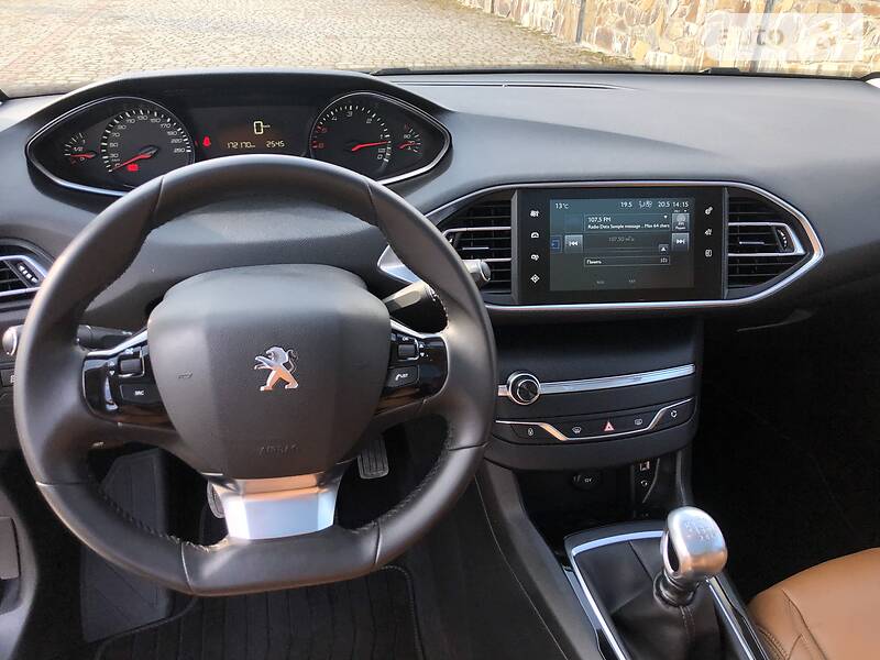 Універсал Peugeot 308 2014 в Бродах