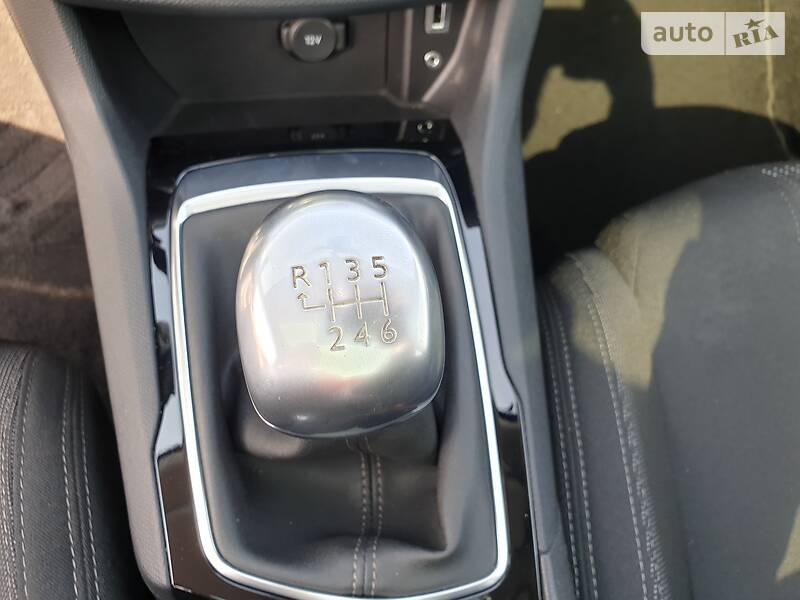 Универсал Peugeot 308 2015 в Киеве