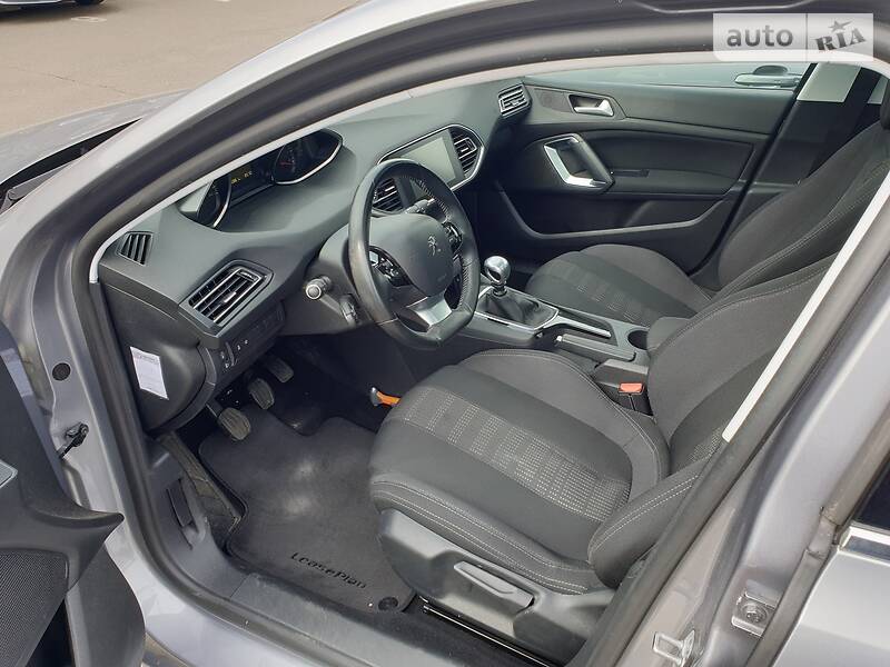 Универсал Peugeot 308 2015 в Киеве