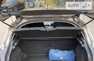 Хетчбек Peugeot 308 2012 в 