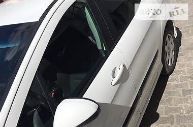 Хэтчбек Peugeot 308 2010 в 