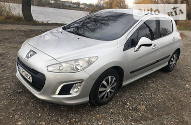 Хетчбек Peugeot 308 2013 в 