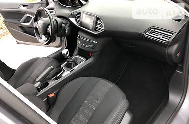 Універсал Peugeot 308 2016 в 