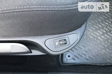 Хетчбек Peugeot 308 2010 в 