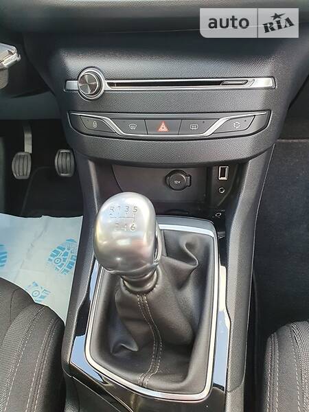 Універсал Peugeot 308 2015 в Житомирі