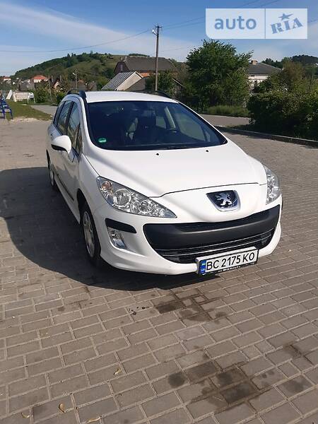 Універсал Peugeot 308 2010 в Львові