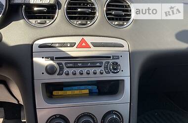 Хетчбек Peugeot 308 2011 в 